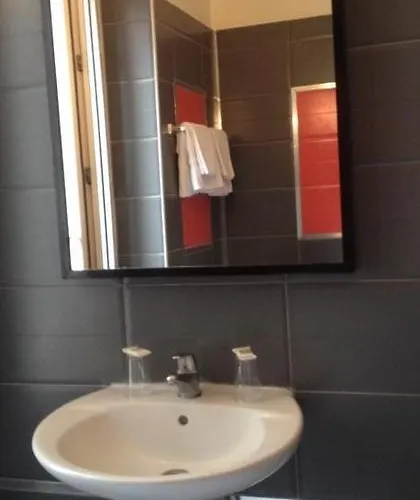 Vintimille Отель