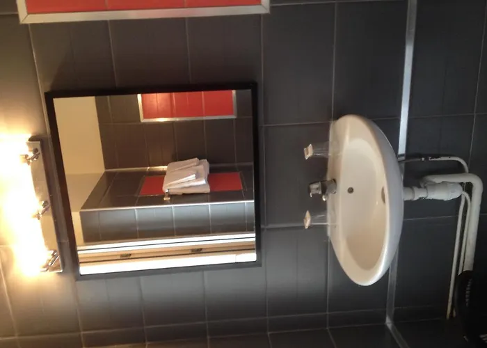 Vintimille Отель Париж