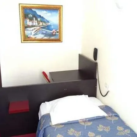 Отель Vintimille 2*