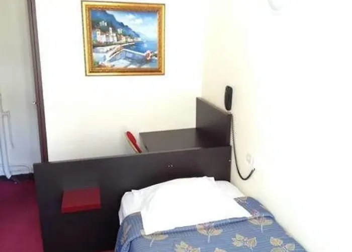 Отель Vintimille 2*